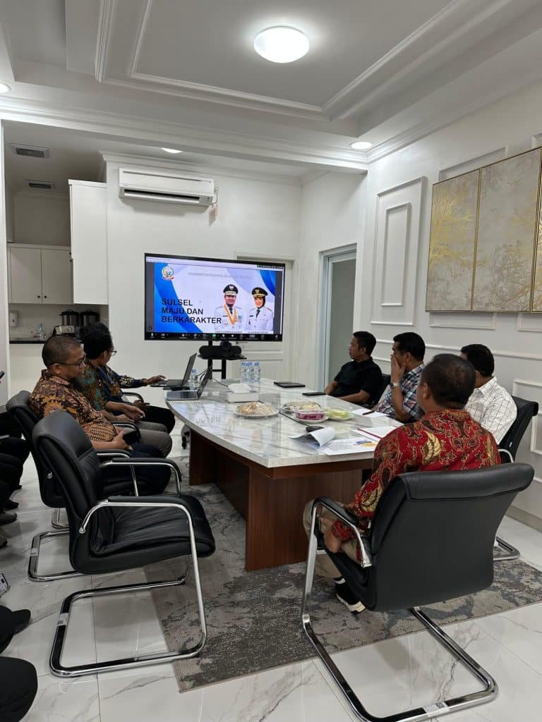 Gubernur Sulsel Pimpin Rapat Perdana Pasca Pelantikan, Tekankan Efisiensi Anggaran dan Peningkatan Pelayanan Publik 3 img 20250221 wa00742681029202357429074