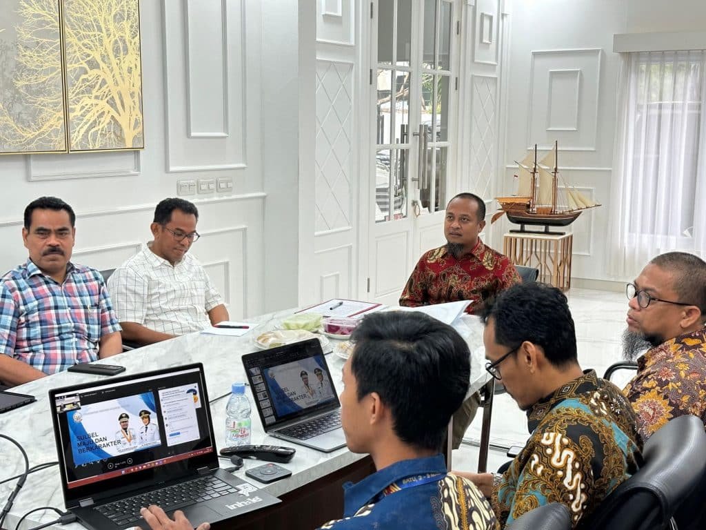 Gubernur Sulsel Pimpin Rapat Perdana Pasca Pelantikan, Tekankan Efisiensi Anggaran dan Peningkatan Pelayanan Publik 1 img 20250221 wa00861540991244590057071