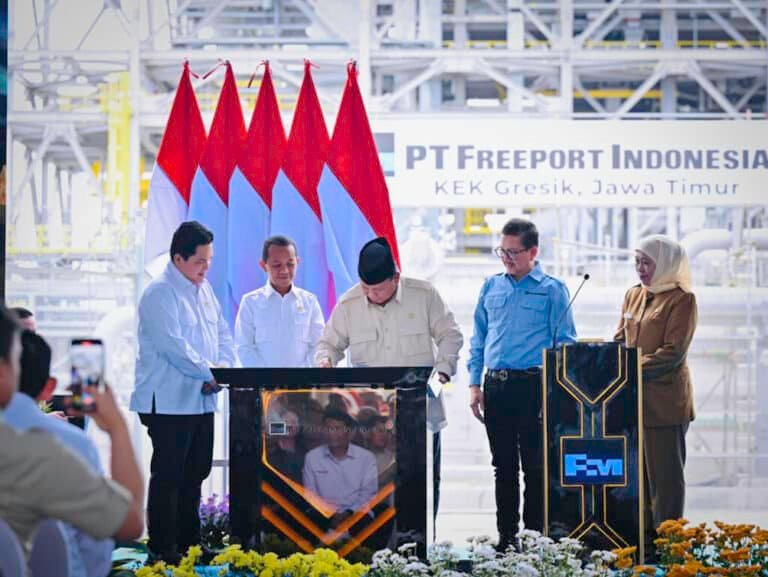 Resmikan Pabrik Pemurnian Logam Mulia, Presiden Prabowo Tegaskan Komitmen Hilirisasi 5 Resmikan Pabrik Pemurnian Logam Mulia, Presiden Prabowo Tegaskan Komitmen Hilirisasi