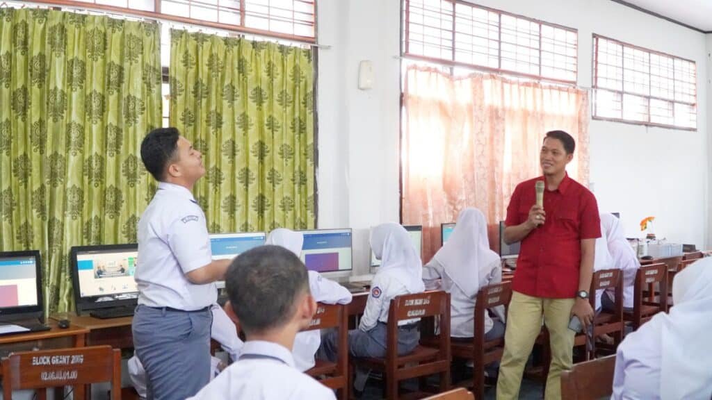 BBPSDMP Kominfo Gelar Pelatihan “Basic Cyber Security” bagi Siswa SMA/SMK, Disdik Sulsel Dukung Penuh Pemanfaatan Teknologi Pendidikan 1 10003430136675260238267728975