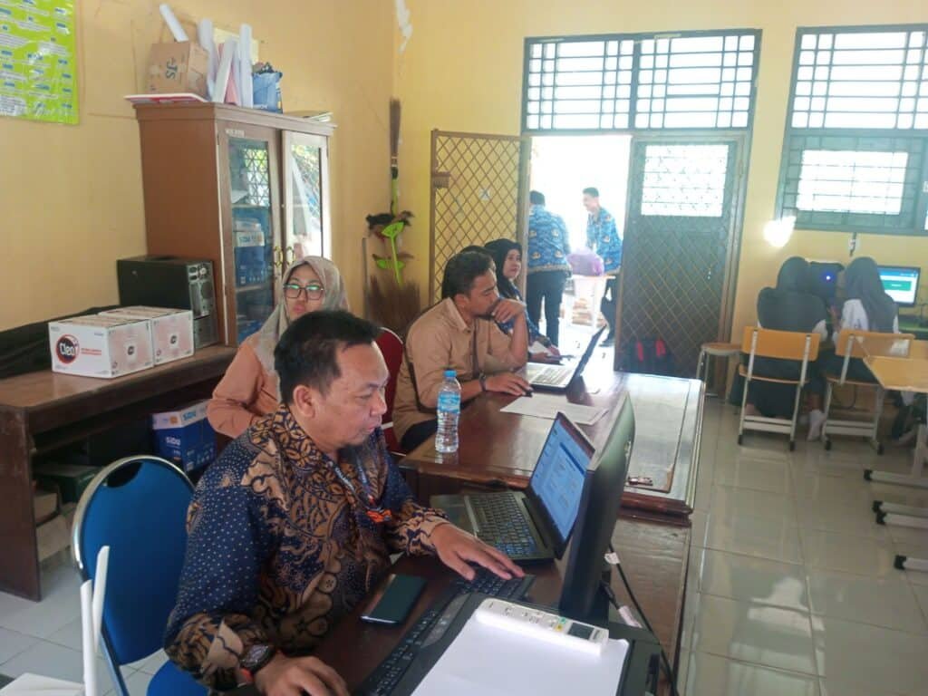 Siswa-siswi SMKN 4 Gowa Antusias Ikuti Pelatihan Basic Cyber Security Via Platform LMS Digital Talent BBP SDMP Kominfo. 1 img 20250417 093937 9898889584469507980025