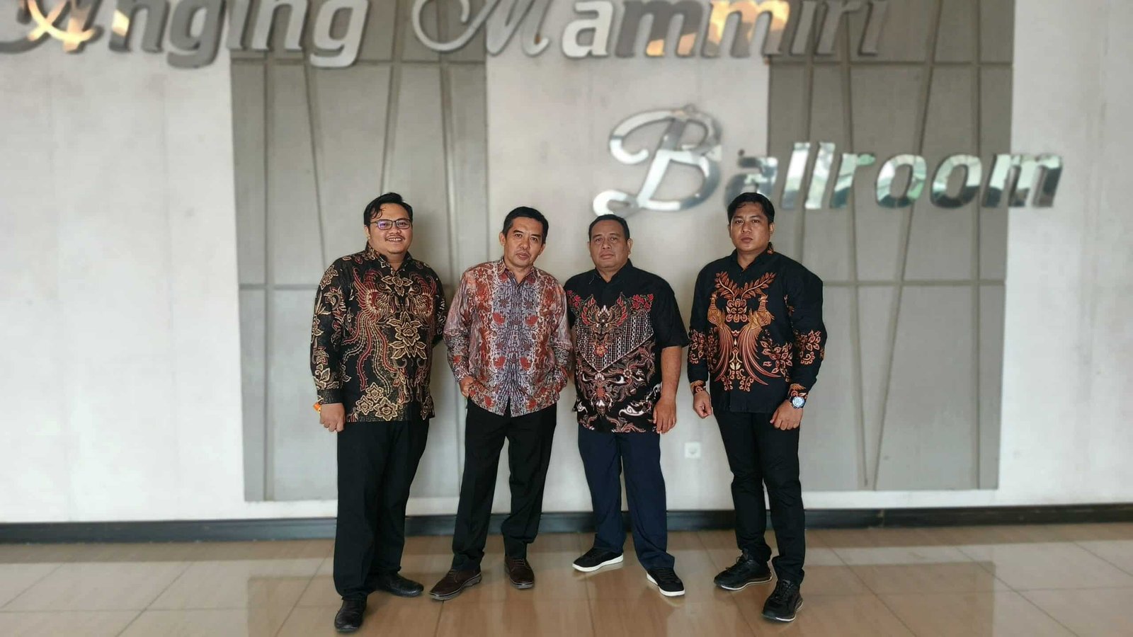 Cinta dan Adat Bersatu Anak Dara Luwu Andi Putri Anastasya. dan Putra Panrita Lopi Andi Ilham Akbar, Resmi Mappettuada 15 IMG 20251109 103549 723 scaled